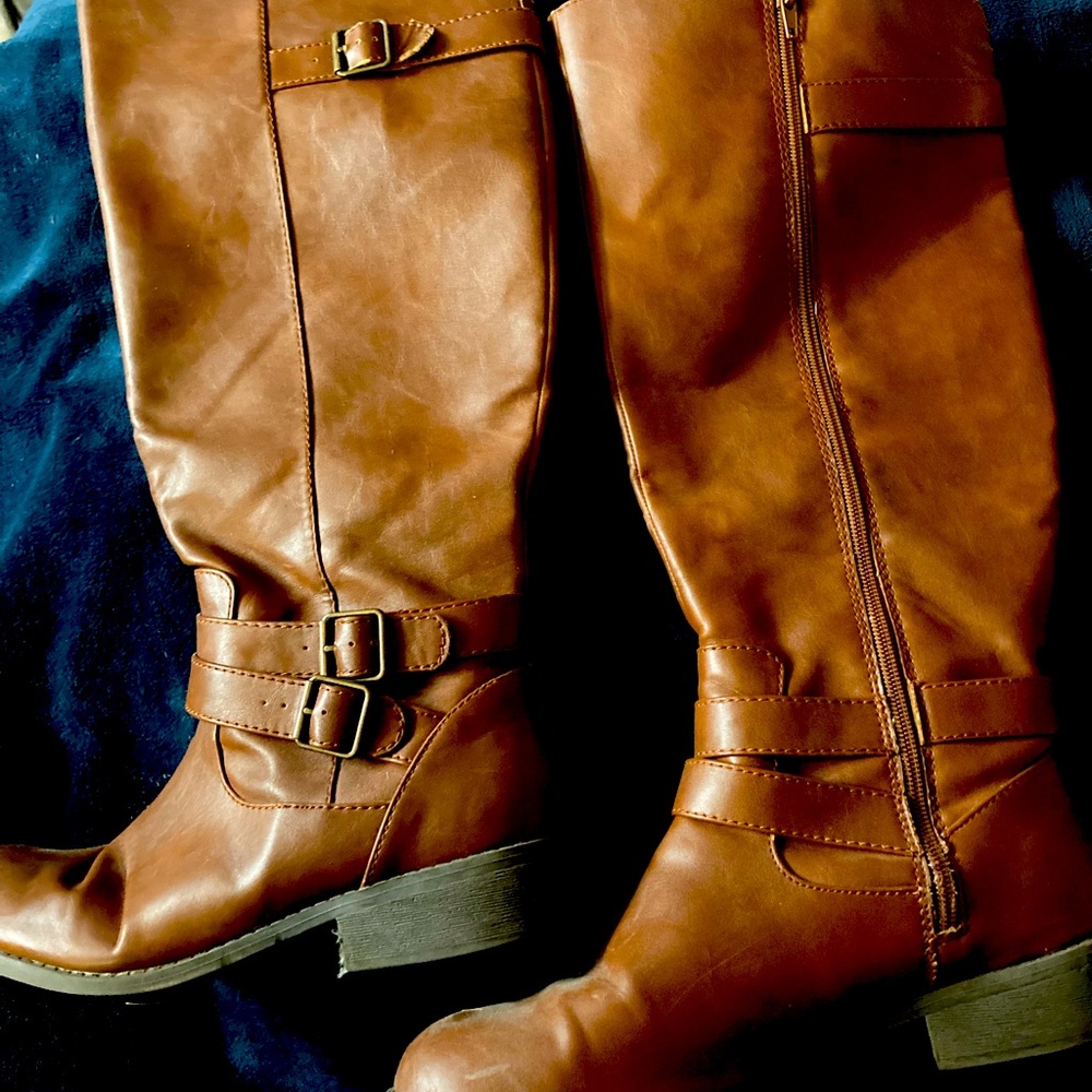 AMERICAN EAGLE BOOTS